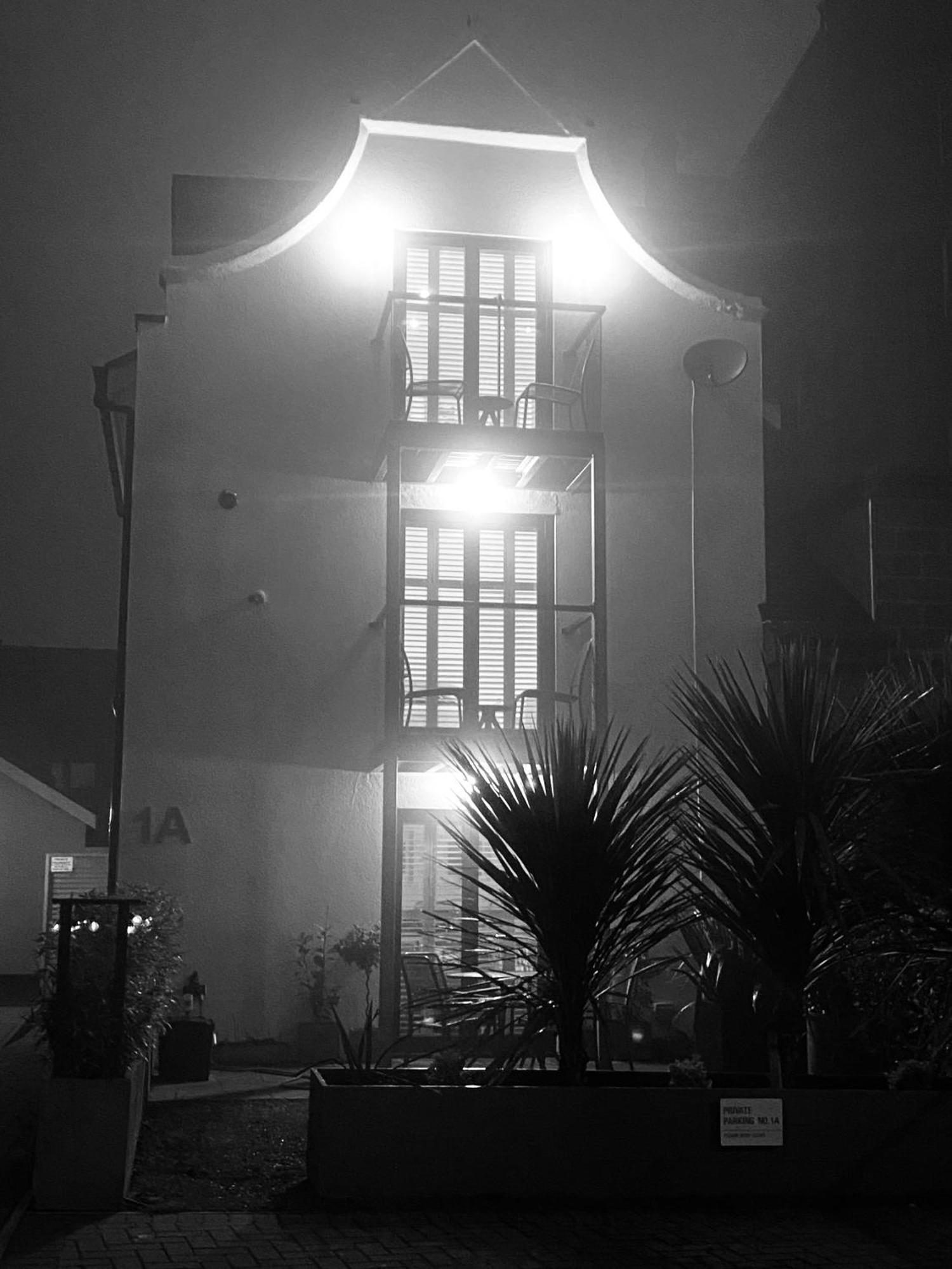 Retro Retreat, Sea View, Free Parking & Ev Plug-In Whitby Exterior foto